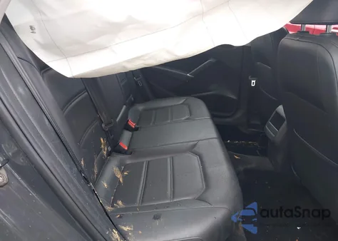 2017 Volkswagen Passat 1.8T R-Line из США, поврежденный, VIN 1VWDT7A38HC035581